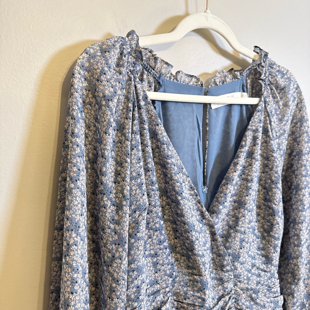 ASTR the Label • Long Sleeve Tiered‎ Ruffle Blue Floral Print Dress Ruched Sz Sm - Picture 5 of 10